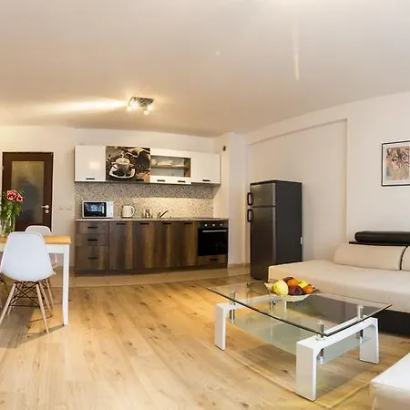 Ibar & Garage Apartment